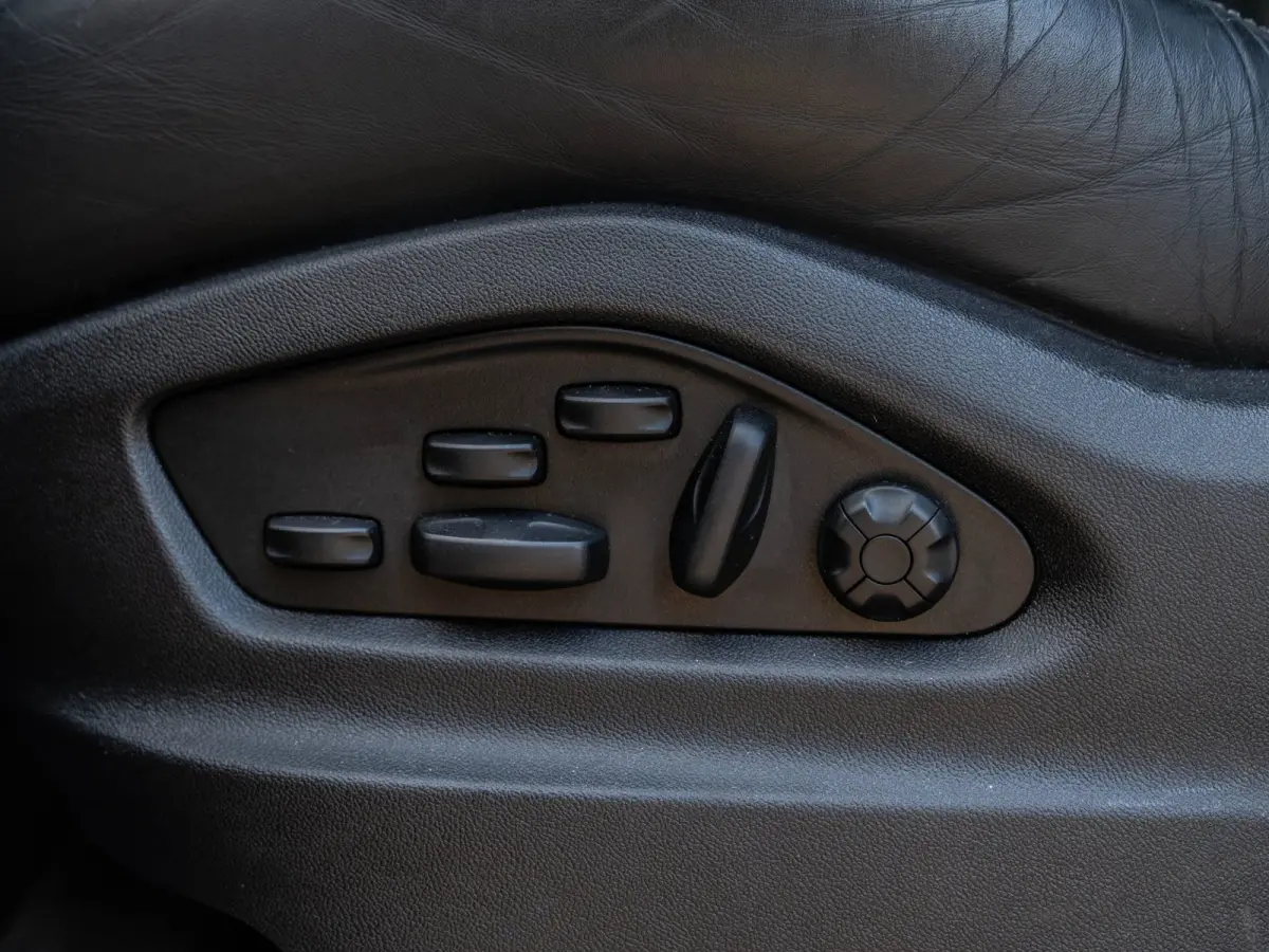 3.0 E-Hybrid Platinum Edition Pano/Keyless/Memory/NL