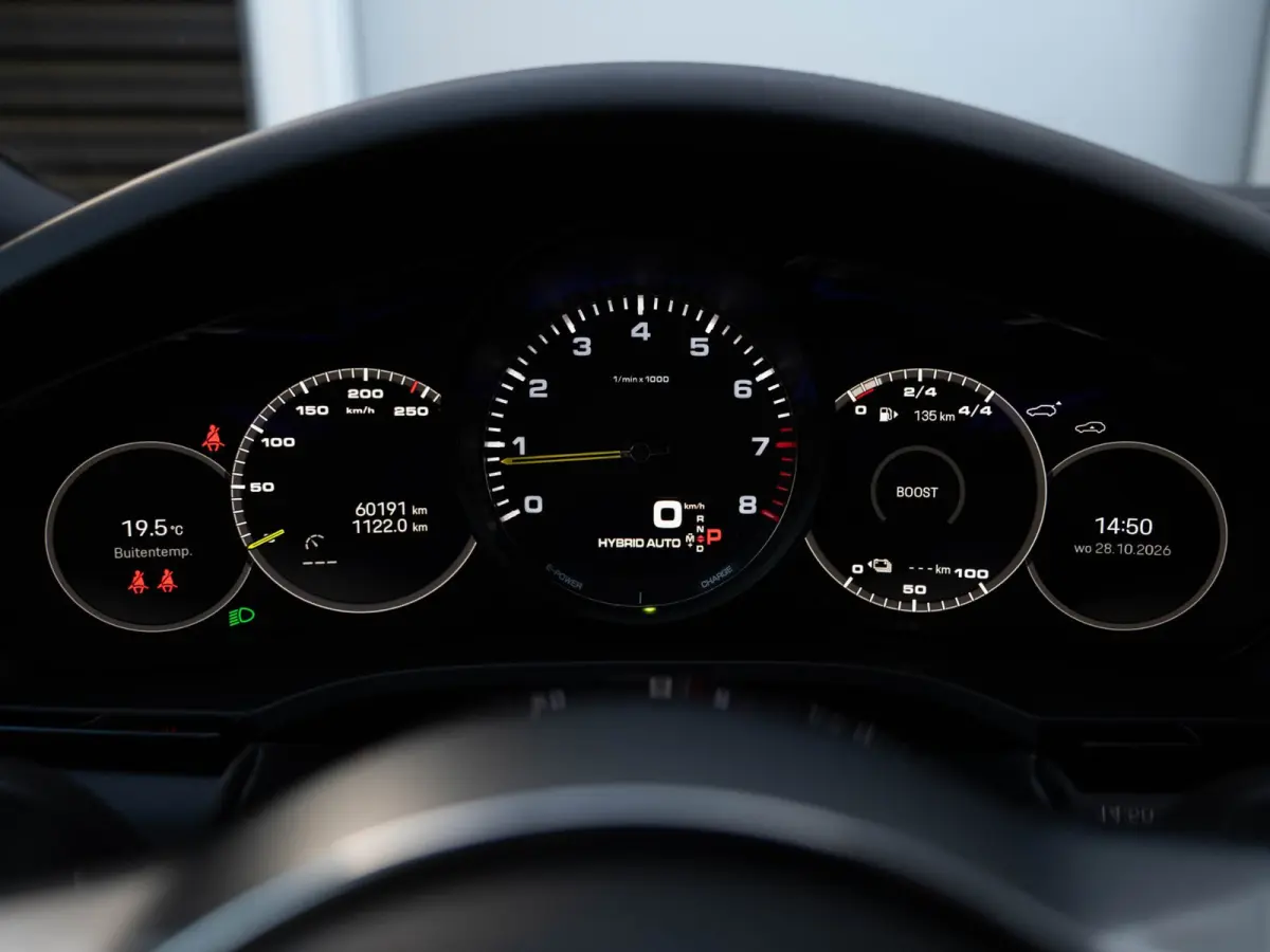 3.0 E-Hybrid Platinum Edition Pano/Keyless/Memory/NL