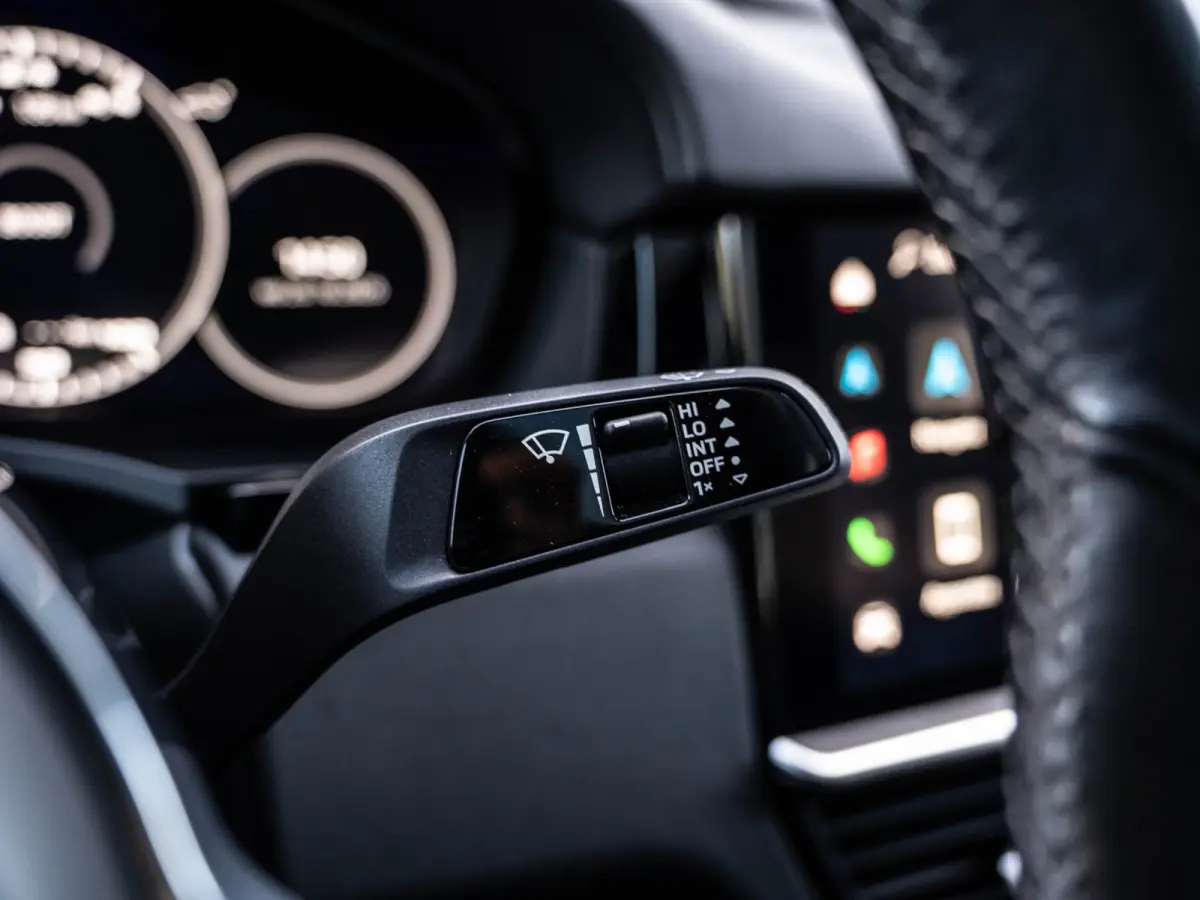 3.0 E-Hybrid Platinum Edition Pano/Keyless/Memory/NL