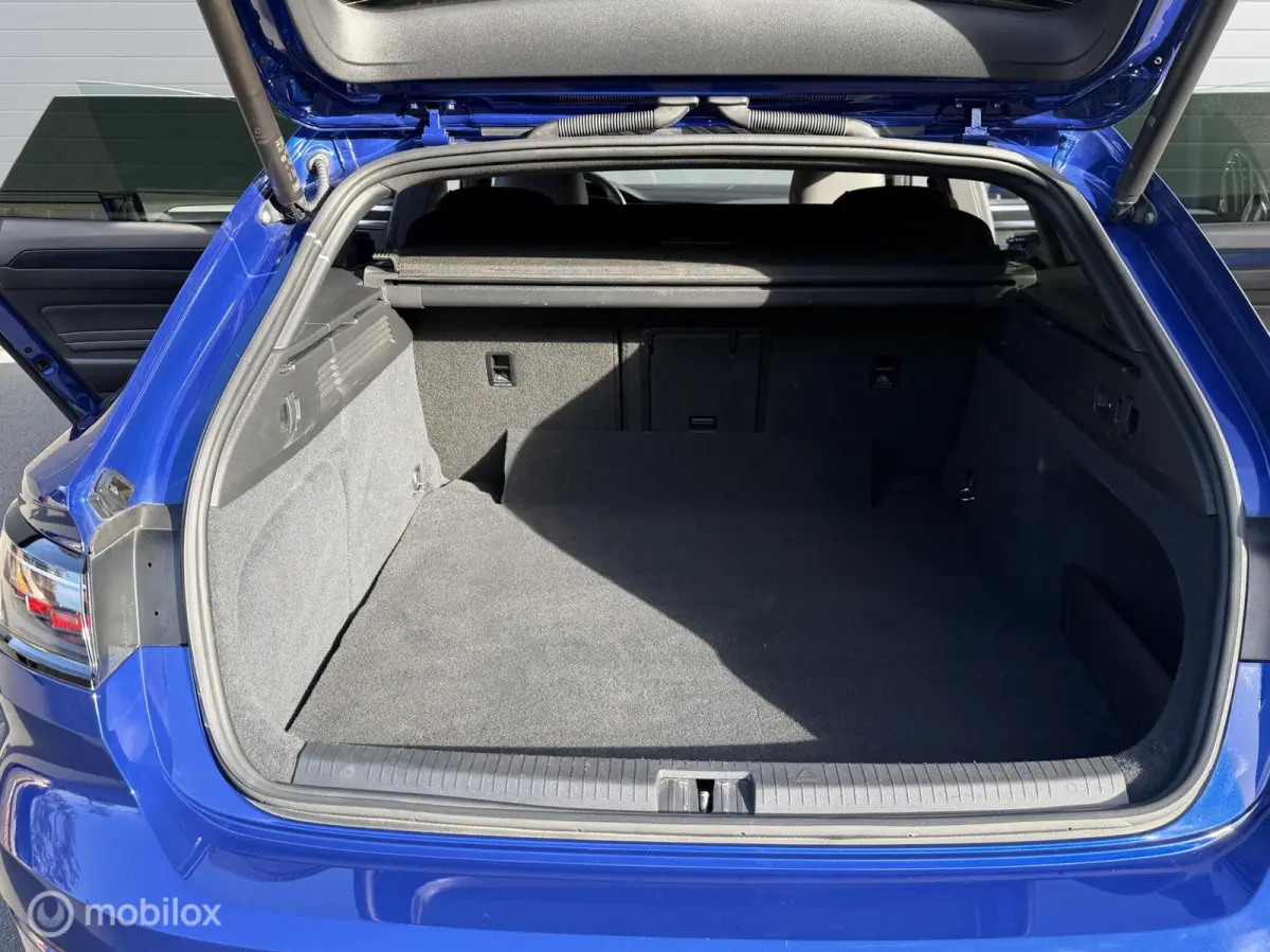 1.4 TSI eHybrid R-Line Business+ FULL OPTIONS!!