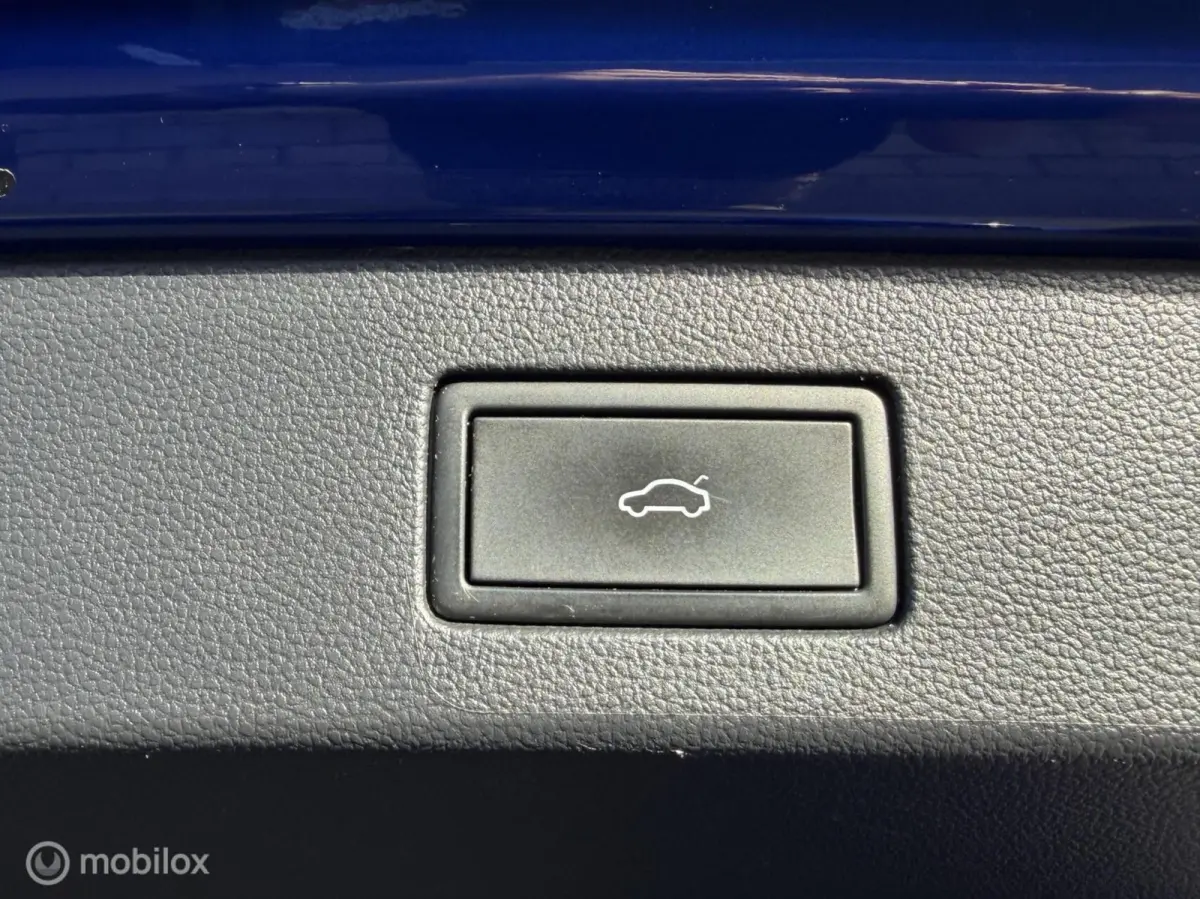 1.4 TSI eHybrid R-Line Business+ FULL OPTIONS!!