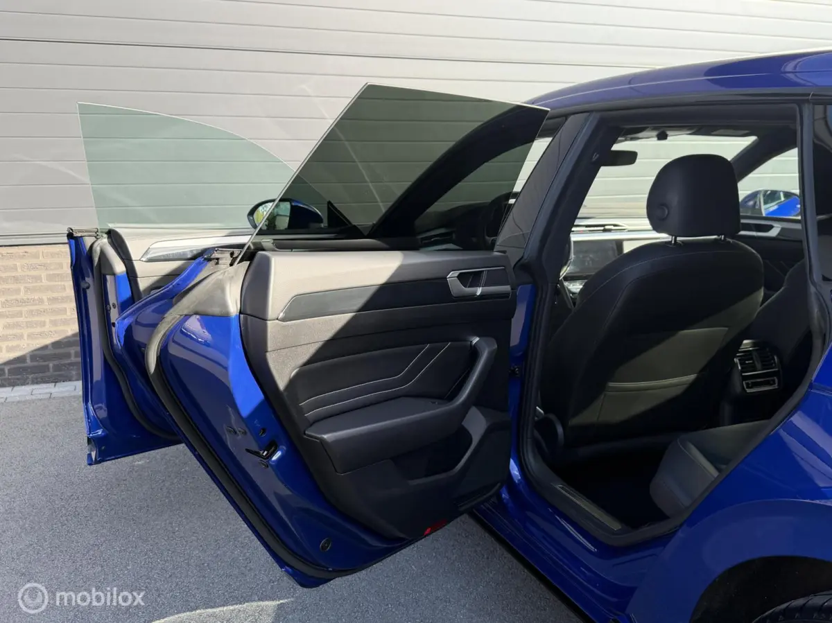 1.4 TSI eHybrid R-Line Business+ FULL OPTIONS!!