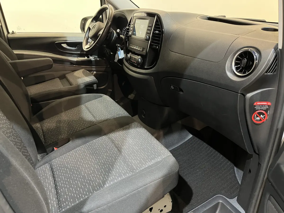 114 CDI L1 Pro RWD Automaat Servicebus / Sortimo Inrichting / Euro 6 / Schuifdeur L + R / 220V. / Airco / Cruise Control / Camera / CarPlay / Trekhaak / Klep / 3-Zits