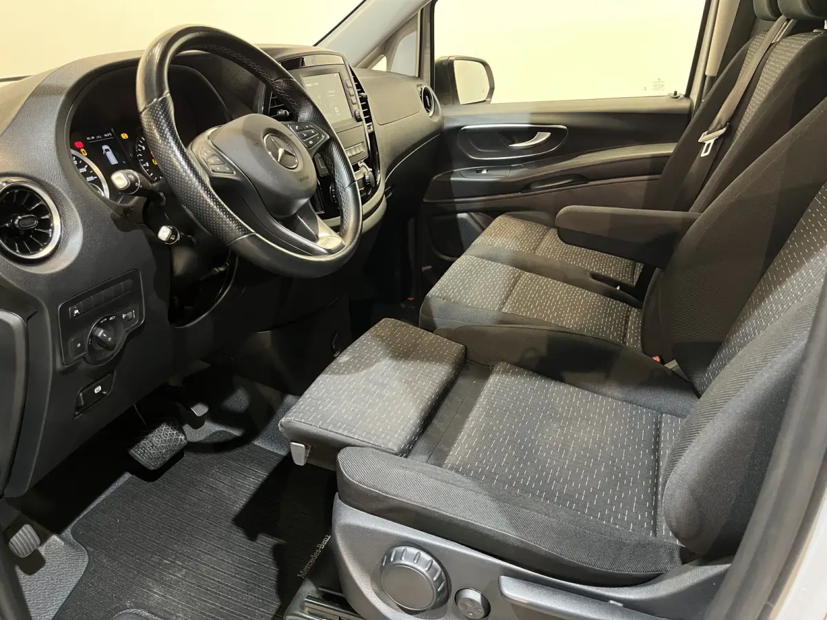 114 CDI L1 Pro RWD Automaat Servicebus / Sortimo Inrichting / Euro 6 / Schuifdeur L + R / 220V. / Airco / Cruise Control / Camera / CarPlay / Trekhaak / Klep / 3-Zits