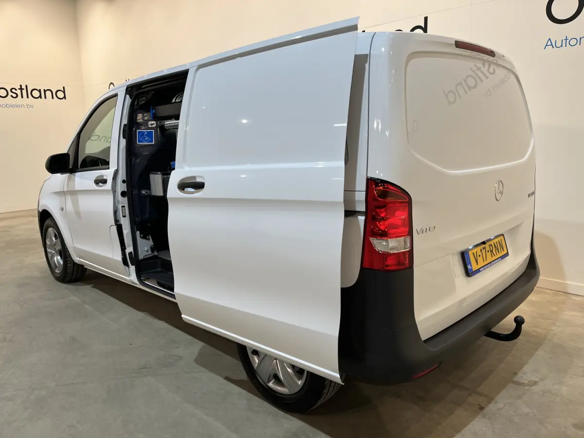 114 CDI L1 Pro RWD Automaat Servicebus / Sortimo Inrichting / Euro 6 / Schuifdeur L + R / 220V. / Airco / Cruise Control / Camera / CarPlay / Trekhaak / Klep / 3-Zits
