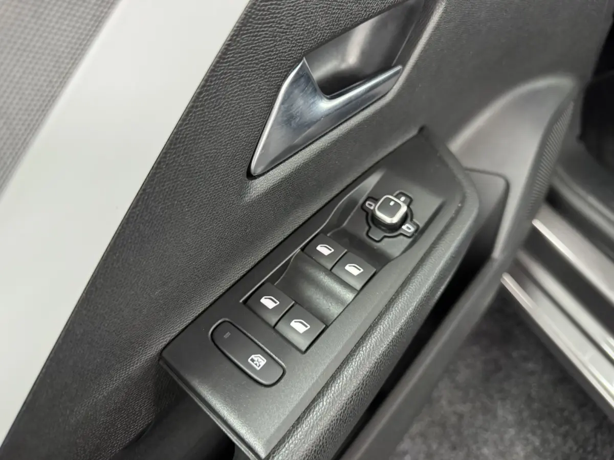1.6 Turbo Plug In Hybrid Edition ACC Carplay