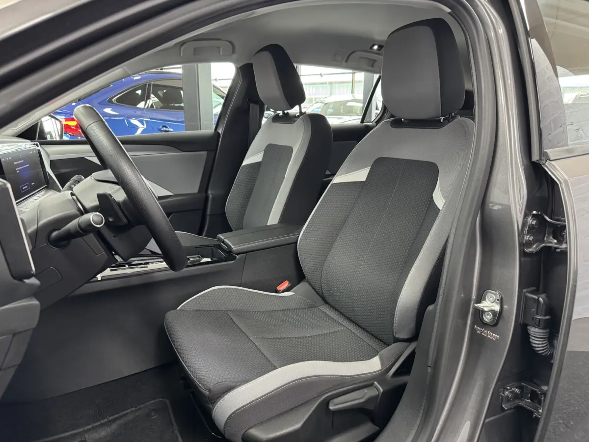 1.6 Turbo Plug In Hybrid Edition ACC Carplay