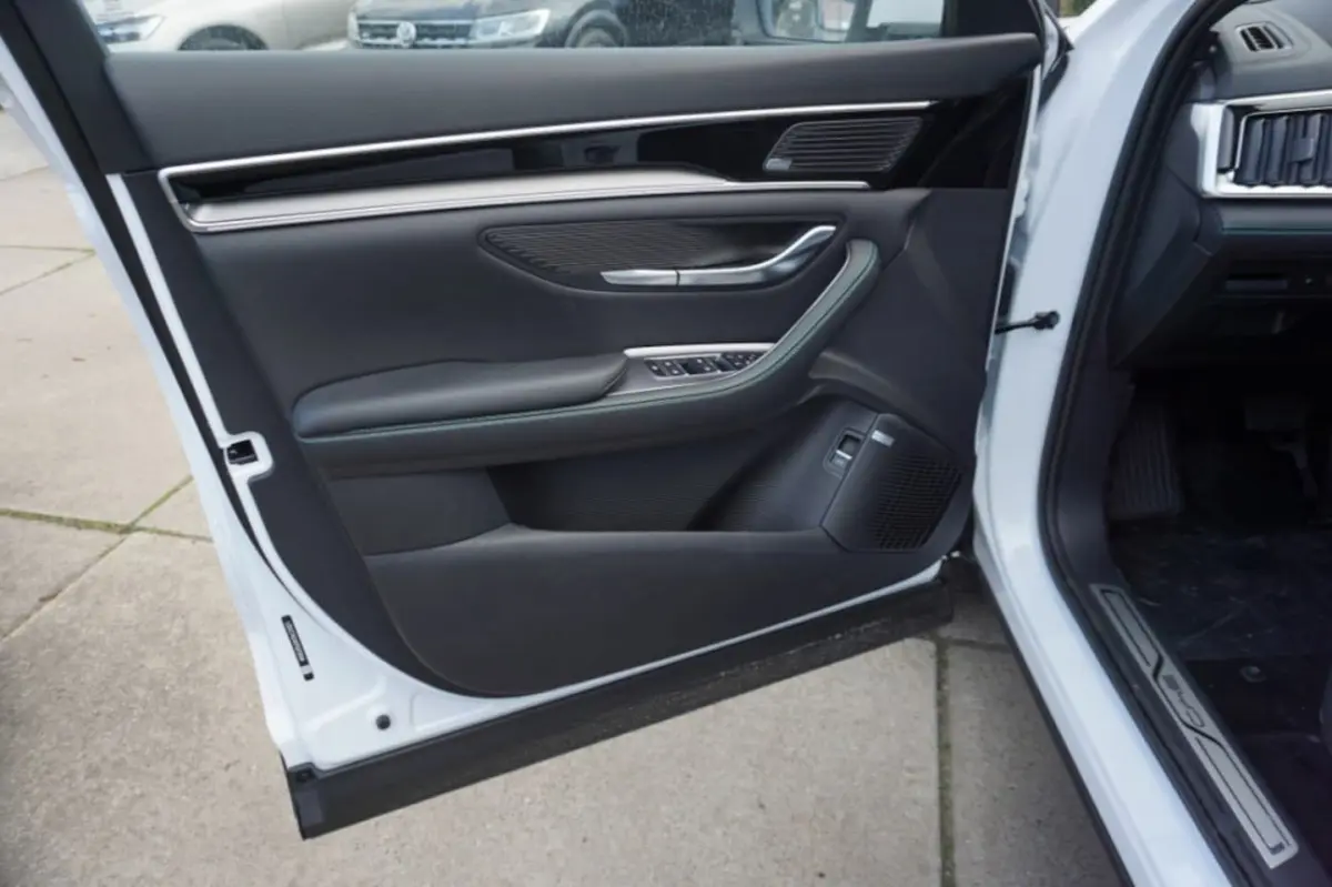 Boost 1.5 DM-i 218pk FWD Plug in Hybrid Panoramadak