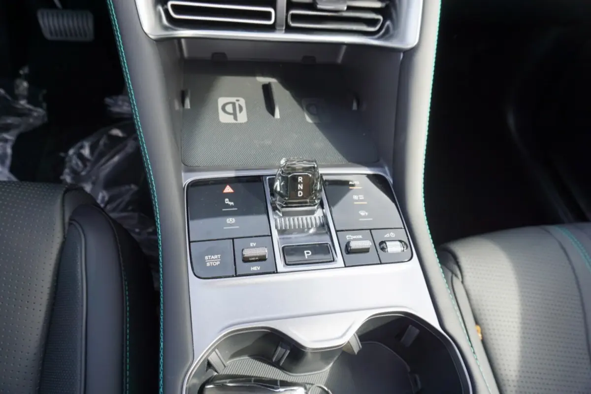 Boost 1.5 DM-i 218pk FWD Plug in Hybrid Panoramadak