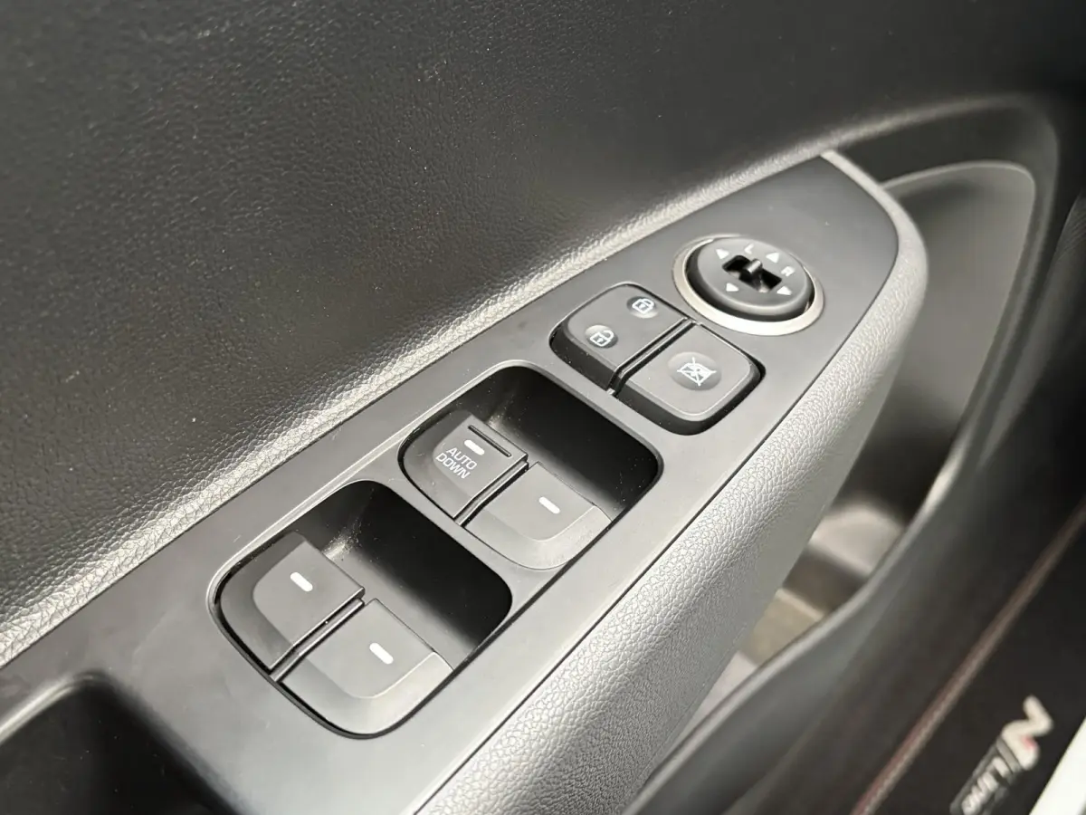 1.0i Comfort | N-Line | Airco | Apple CarPlay | Navigatie | Cruise | Parkeersensoren | Trekhaak | Hele mooie uitvoering!!!