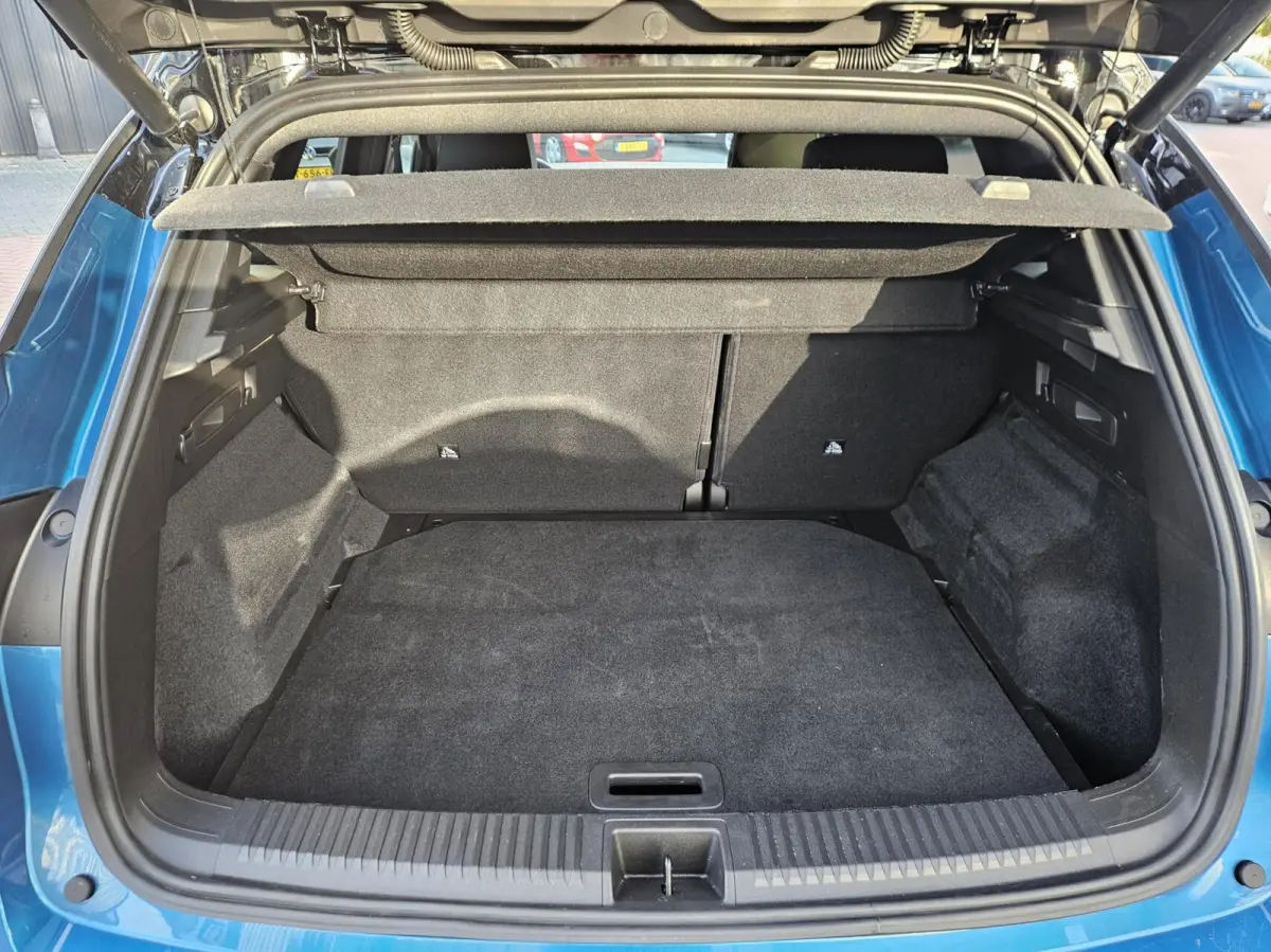 1.2 E-Tech full hybrid 200 Iconic Esprit Alpine BLAUW