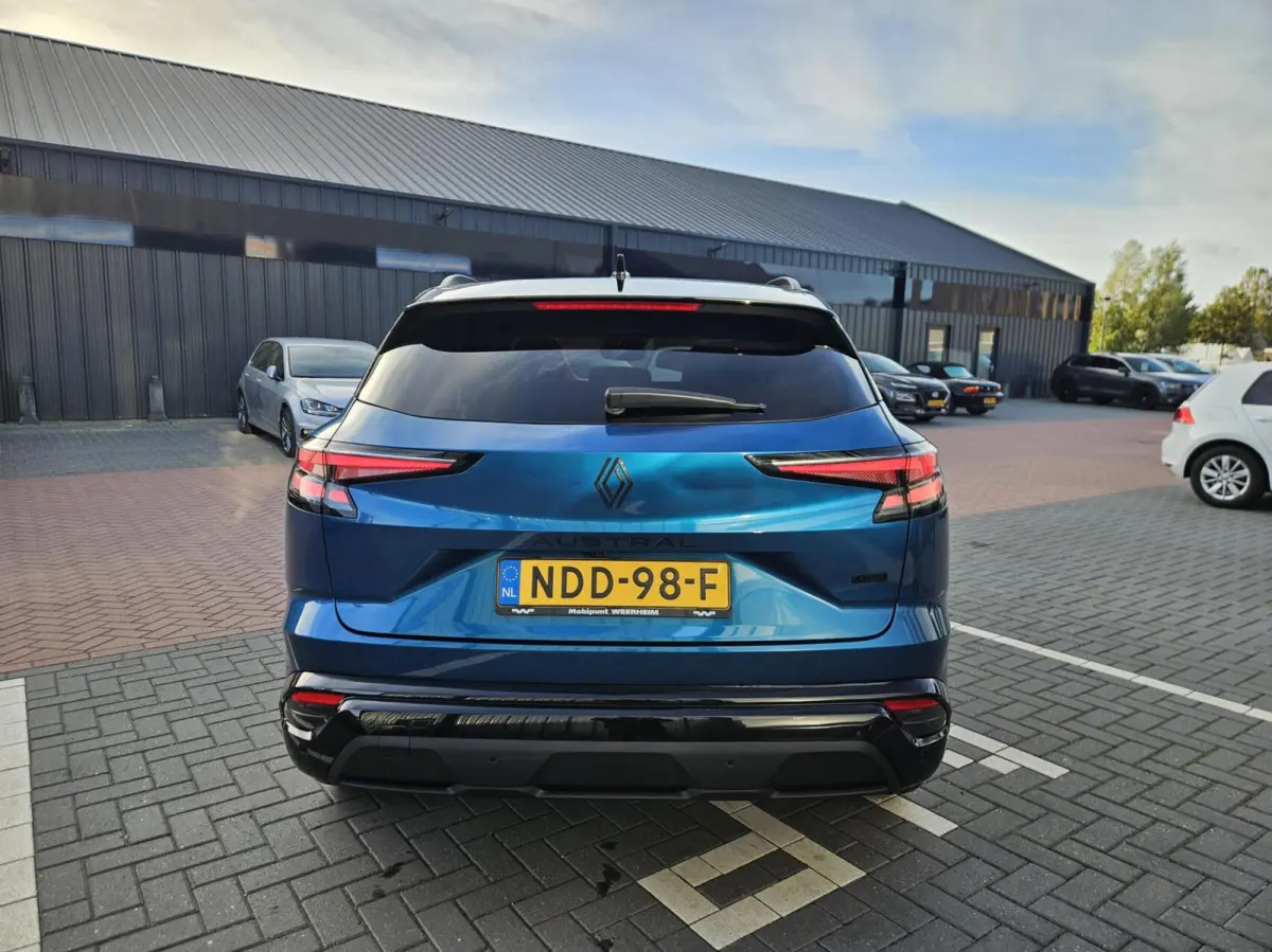 1.2 E-Tech full hybrid 200 Iconic Esprit Alpine BLAUW