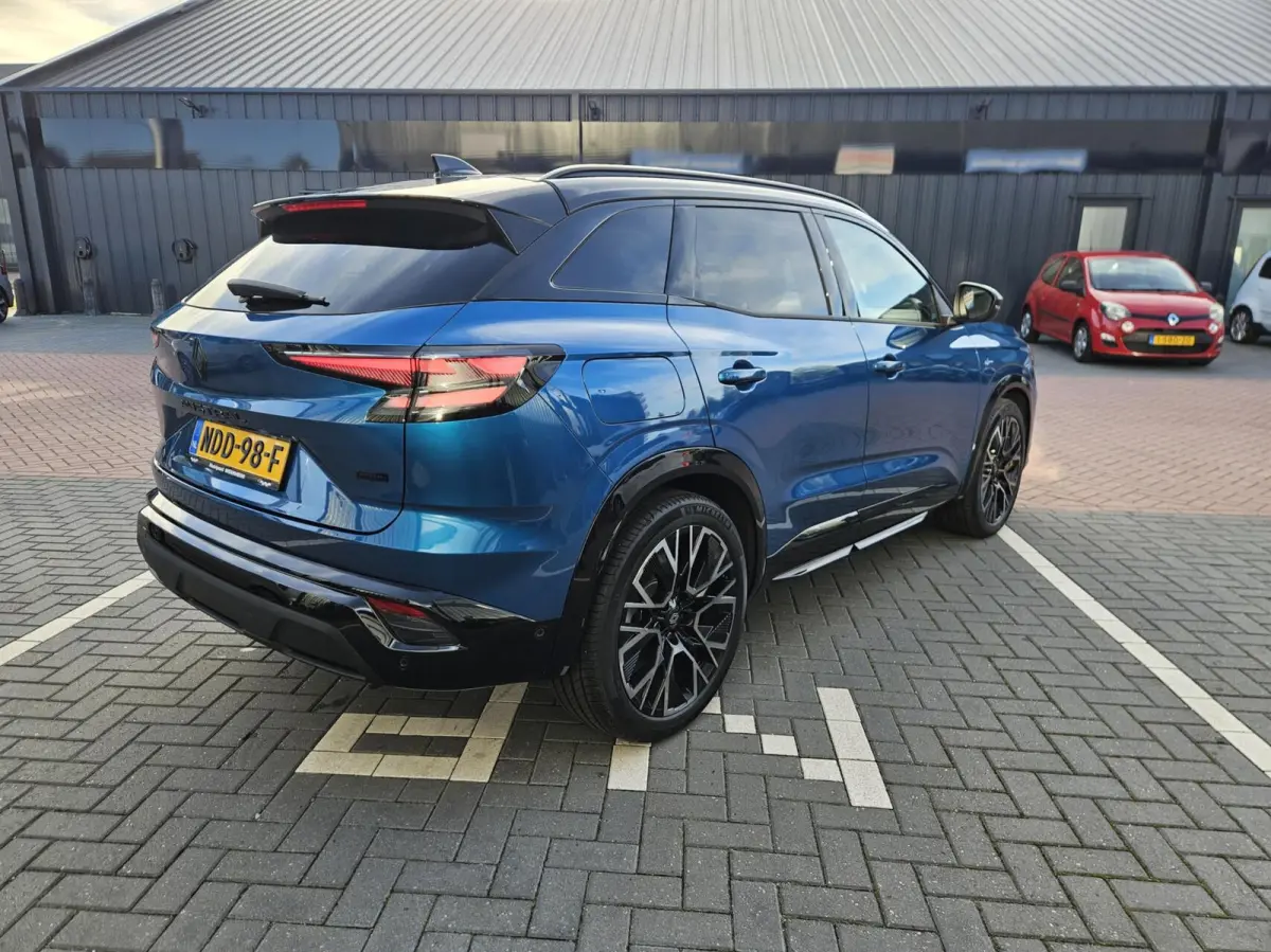 1.2 E-Tech full hybrid 200 Iconic Esprit Alpine BLAUW
