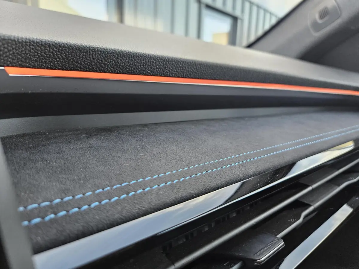 1.2 E-Tech full hybrid 200 Iconic Esprit Alpine BLAUW