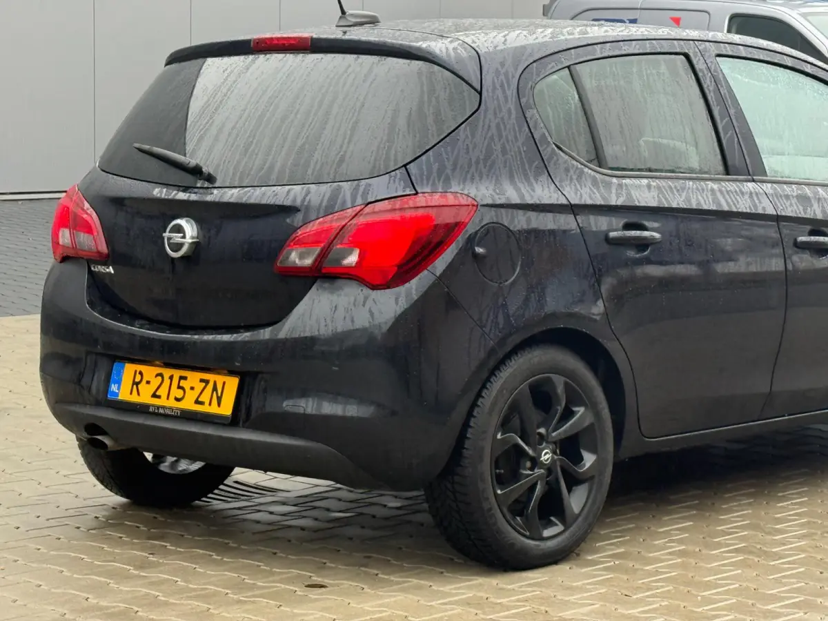 1.2 Black Edition 5drs - Black Phantom Pearl - Nav/Cruise/Bleutooth