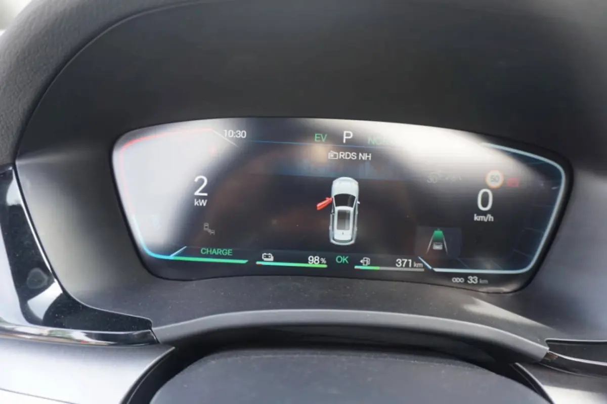 Boost 1.5 DM-i 323pk AWD Plug in Hybrid Design Panoramadak