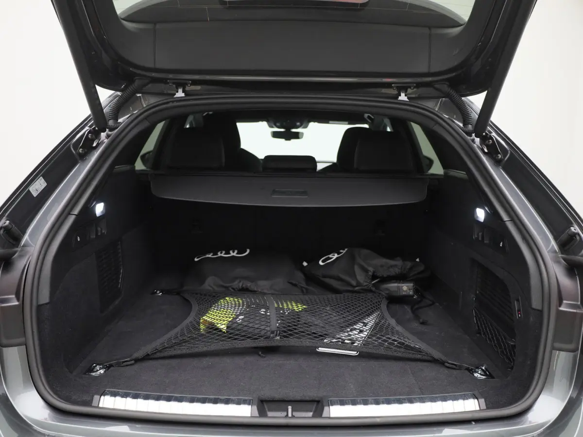 Avant 2.0 quattro S edition Competition 367 PK |