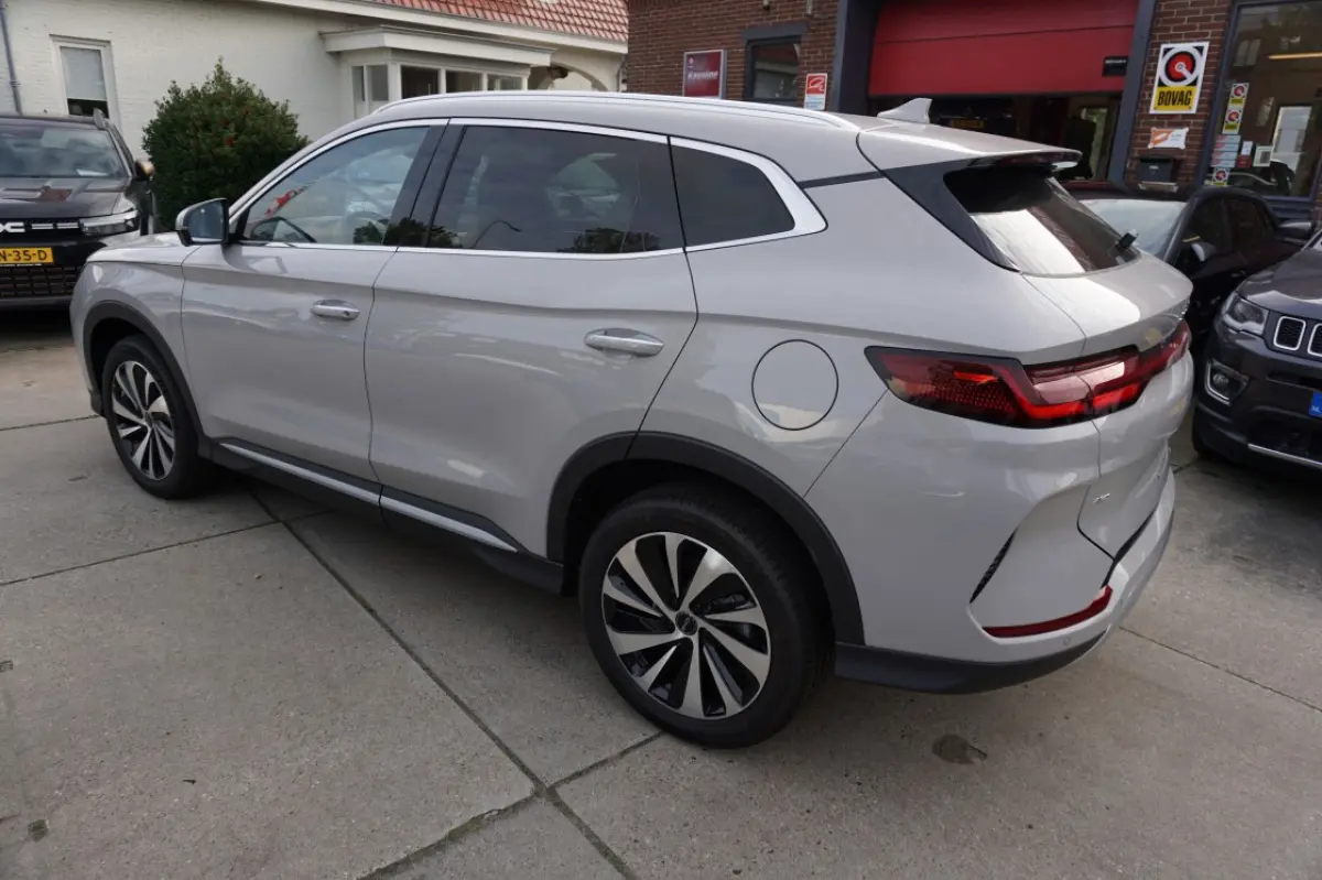 1.5 DM-i FWD Boost Plug in Hybrid Panaramadak VOL=OPTIES
