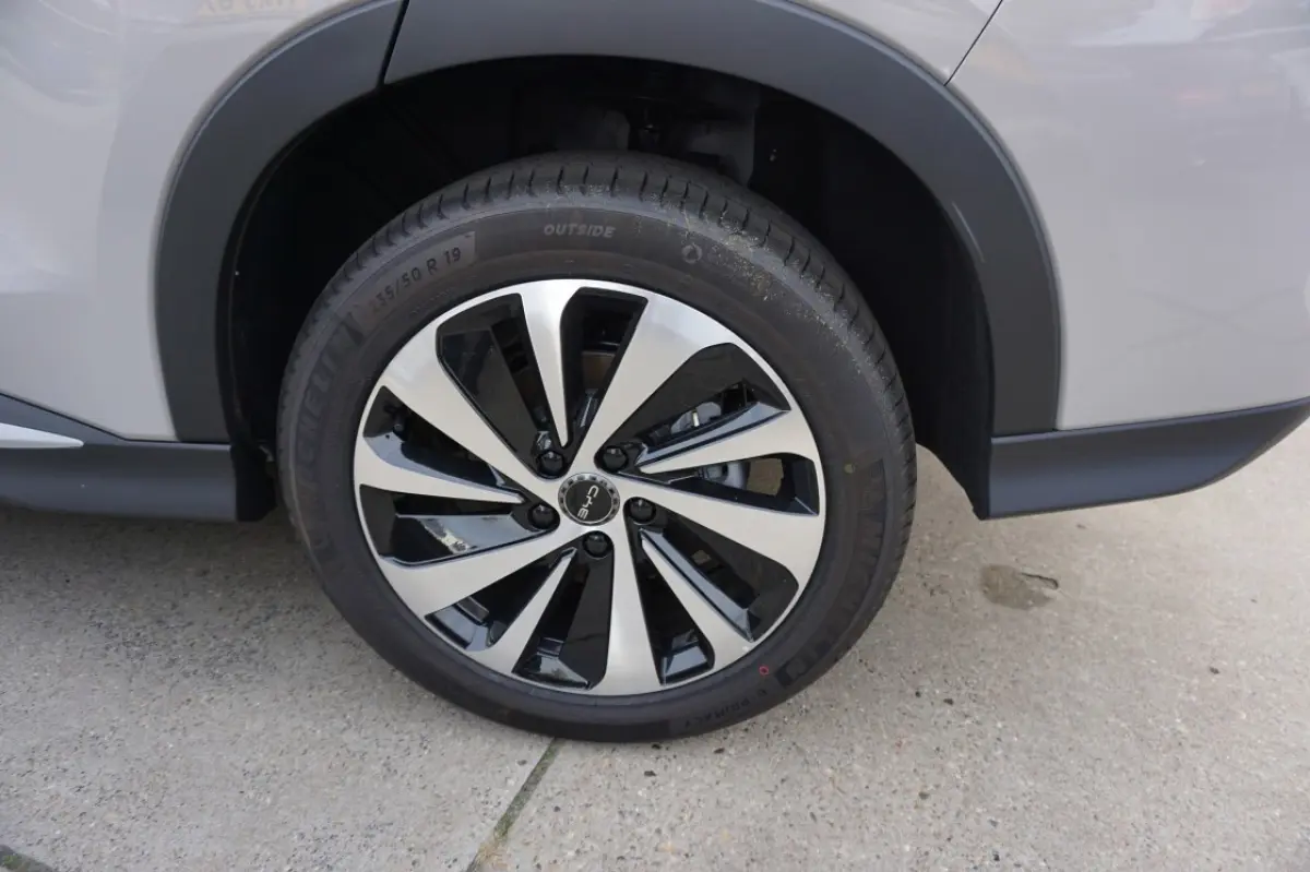 1.5 DM-i FWD Boost Plug in Hybrid Panaramadak VOL=OPTIES