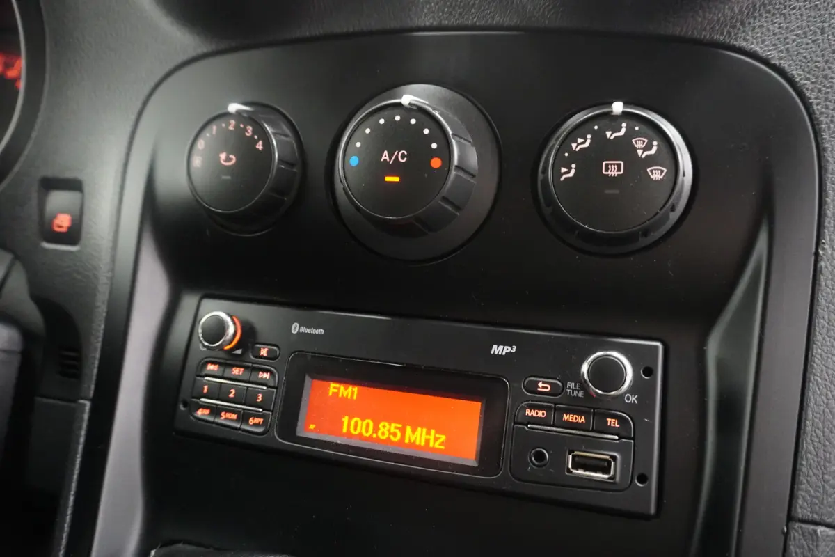 109 CDI 90PK - Airco - Cruise - PDC - € 5.490,- Excl.