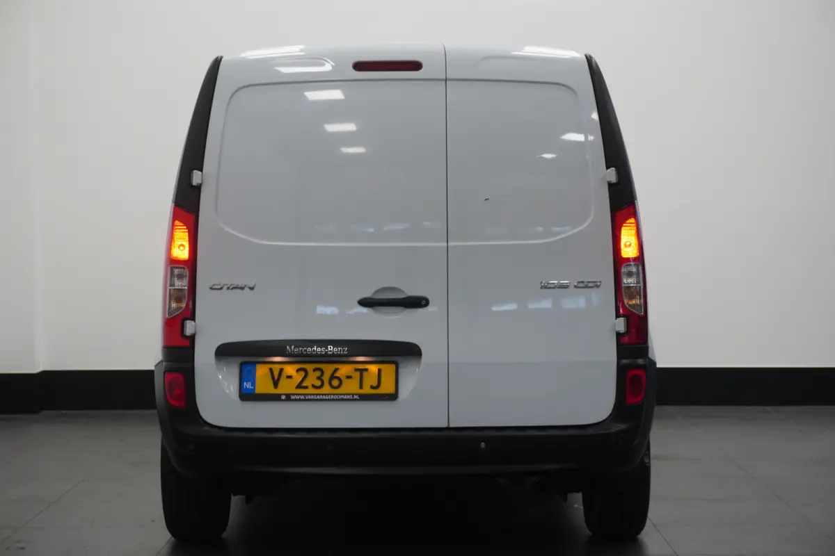 109 CDI 90PK - Airco - Cruise - PDC - € 5.490,- Excl.