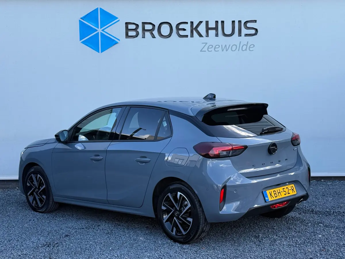 1.2 110 PK Turbo Hybrid GS | ADAPTIEVE CRUISE CONTROL| DODEHOEK DETECTIE| STUUR EN STOELVERWARMING| KEYLESS ENTRY & START| NAVIGATIE| APPLE CARPLAY/ANDROID AUTO| CAMERA + PARKEERSENSOREN| LE
