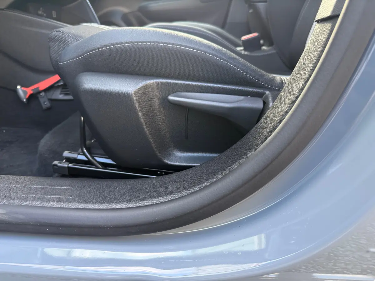 1.2 110 PK Turbo Hybrid GS | ADAPTIEVE CRUISE CONTROL| DODEHOEK DETECTIE| STUUR EN STOELVERWARMING| KEYLESS ENTRY & START| NAVIGATIE| APPLE CARPLAY/ANDROID AUTO| CAMERA + PARKEERSENSOREN| LE