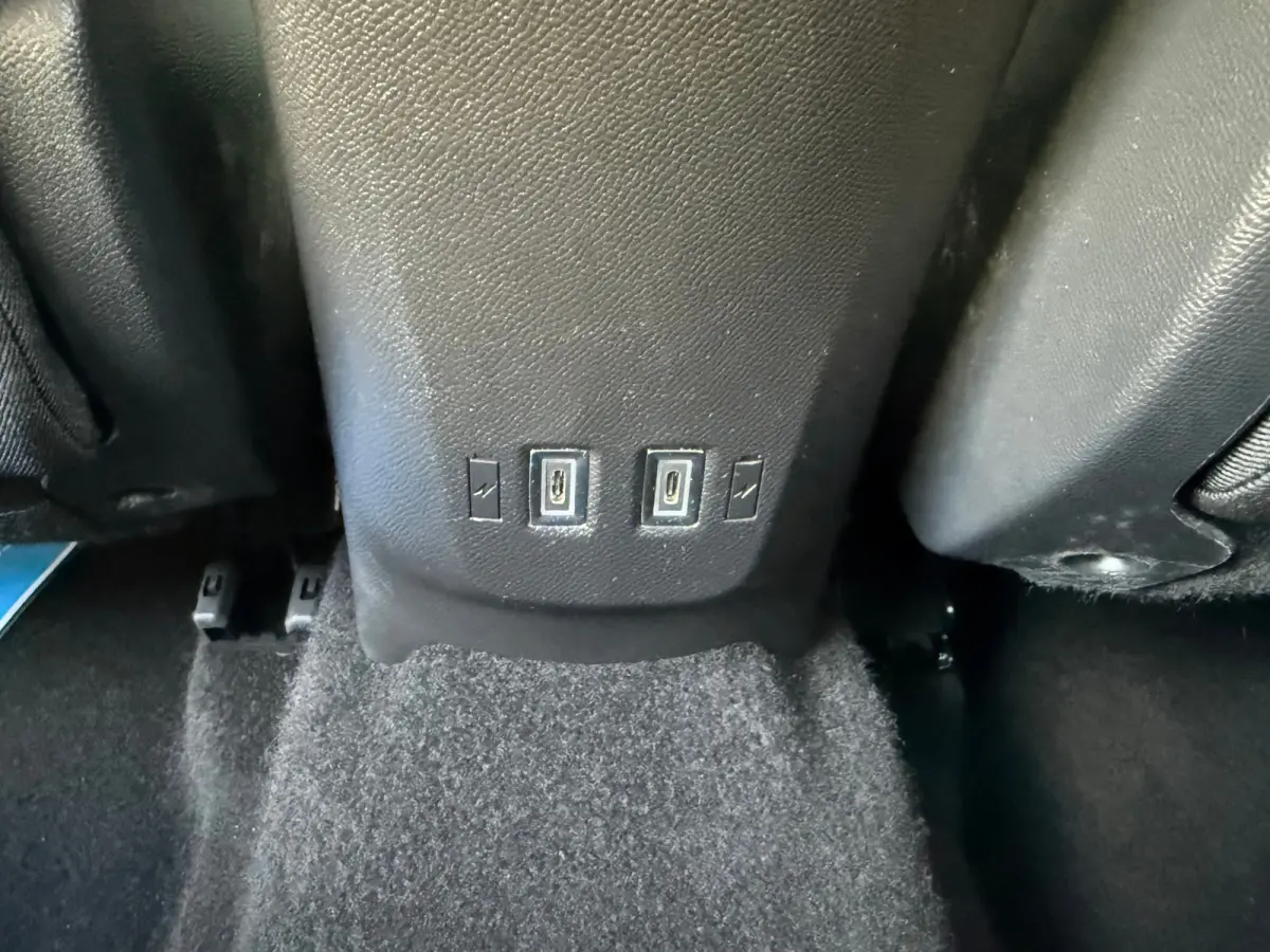 1.2 110 PK Turbo Hybrid GS | ADAPTIEVE CRUISE CONTROL| DODEHOEK DETECTIE| STUUR EN STOELVERWARMING| KEYLESS ENTRY & START| NAVIGATIE| APPLE CARPLAY/ANDROID AUTO| CAMERA + PARKEERSENSOREN| LE