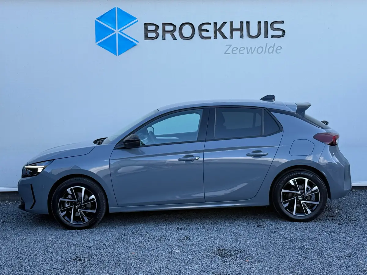 1.2 110 PK Turbo Hybrid GS | ADAPTIEVE CRUISE CONTROL| DODEHOEK DETECTIE| STUUR EN STOELVERWARMING| KEYLESS ENTRY & START| NAVIGATIE| APPLE CARPLAY/ANDROID AUTO| CAMERA + PARKEERSENSOREN| LE
