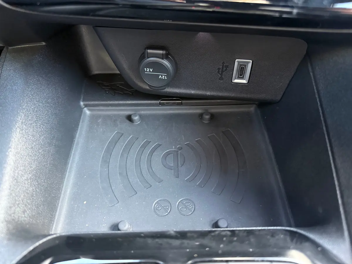1.2 110 PK Turbo Hybrid GS | ADAPTIEVE CRUISE CONTROL| DODEHOEK DETECTIE| STUUR EN STOELVERWARMING| KEYLESS ENTRY & START| NAVIGATIE| APPLE CARPLAY/ANDROID AUTO| CAMERA + PARKEERSENSOREN| LE