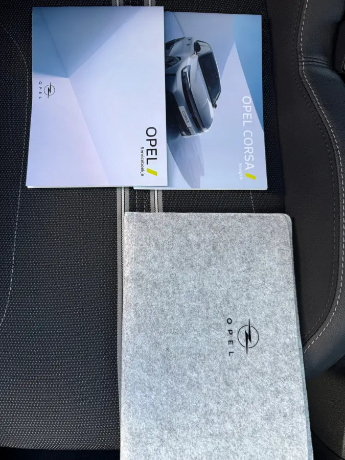 1.2 110 PK Turbo Hybrid GS | ADAPTIEVE CRUISE CONTROL| DODEHOEK DETECTIE| STUUR EN STOELVERWARMING| KEYLESS ENTRY & START| NAVIGATIE| APPLE CARPLAY/ANDROID AUTO| CAMERA + PARKEERSENSOREN| LE