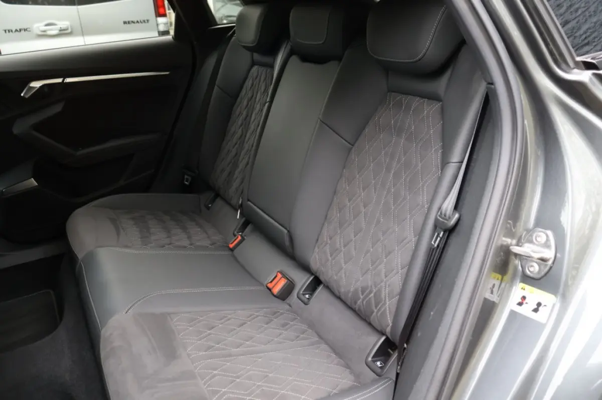45 TFSIe (245pk) 3X S-line S3 Look B&O/LED/Alcantara/19 inch/Keyless/Sfeer