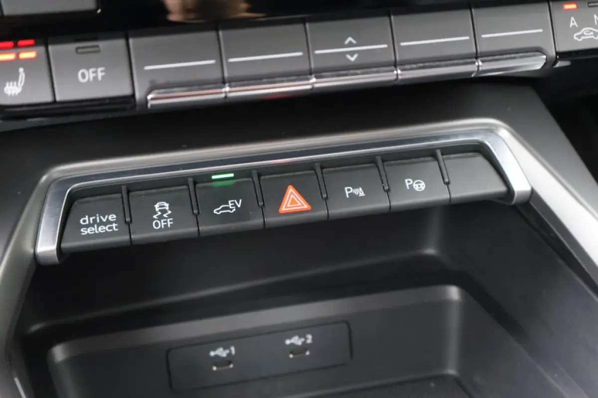 45 TFSIe (245pk) 3X S-line S3 Look B&O/LED/Alcantara/19 inch/Keyless/Sfeer