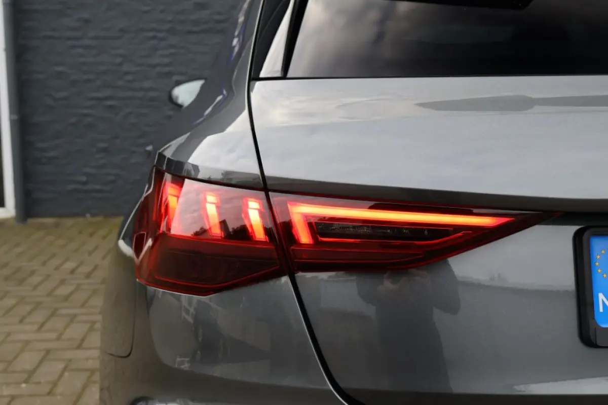 45 TFSIe (245pk) 3X S-line S3 Look B&O/LED/Alcantara/19 inch/Keyless/Sfeer