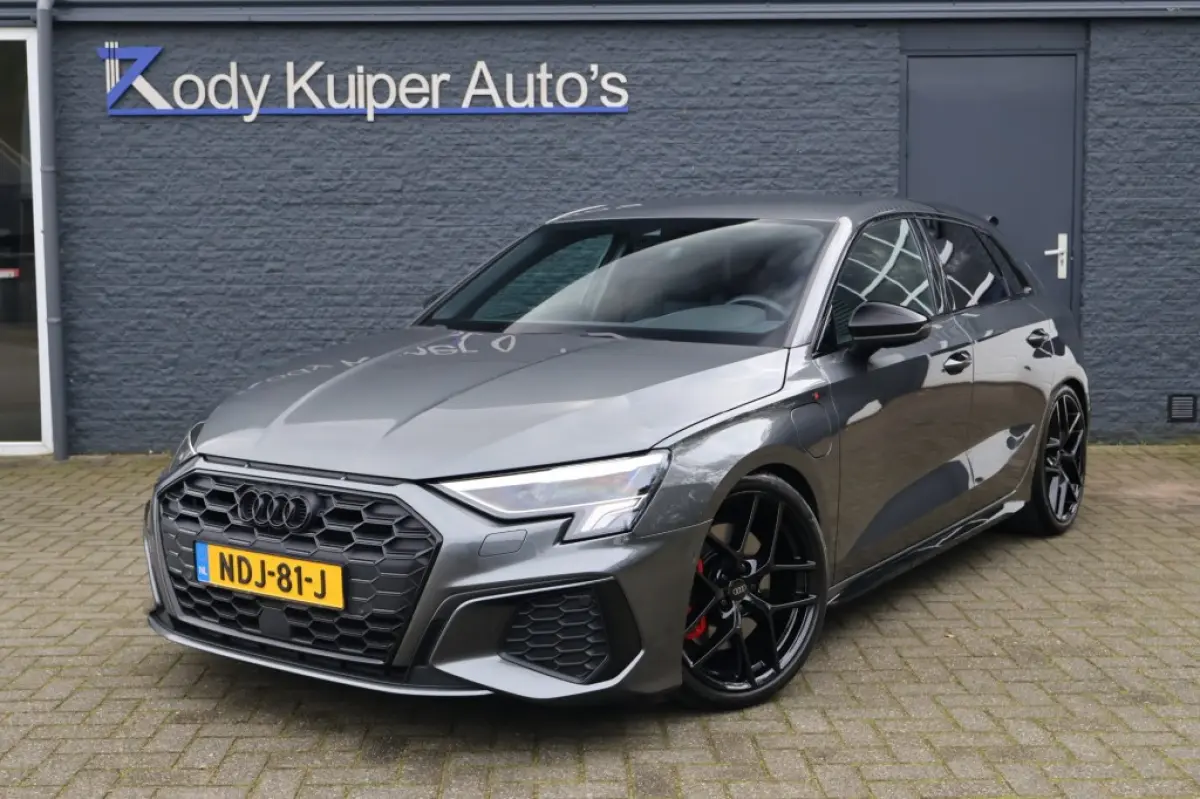 45 TFSIe (245pk) 3X S-line S3 Look B&O/LED/Alcantara/19 inch/Keyless/Sfeer