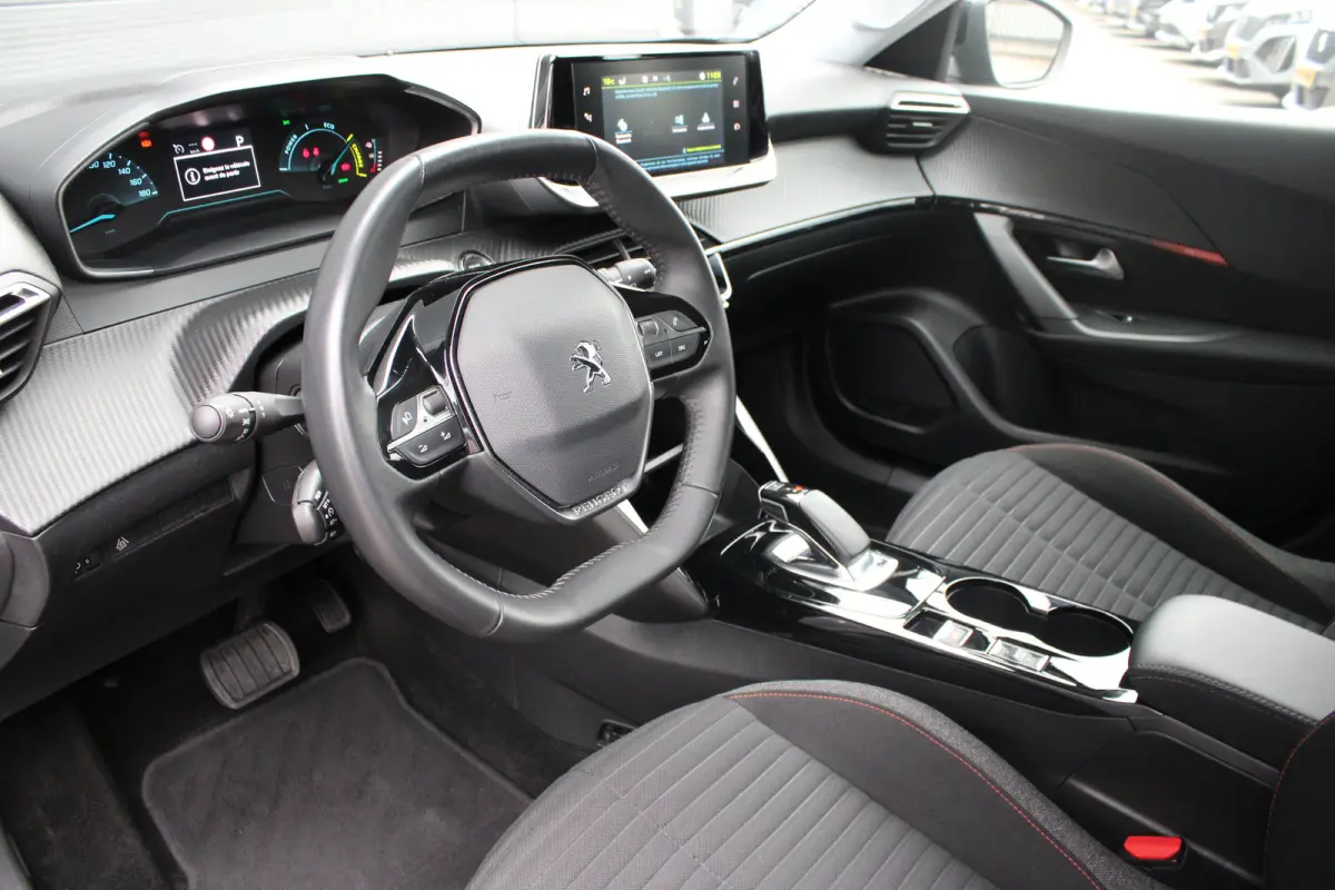 EV Active 50 kWh | Fase 3 laden | SOH 94,31% | Navi by app | Apple carplay | Trekhaak | Bluetooth | NL auto | 21.000km |
