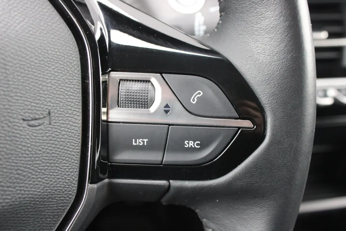 EV Active 50 kWh | Fase 3 laden | SOH 94,31% | Navi by app | Apple carplay | Trekhaak | Bluetooth | NL auto | 21.000km |