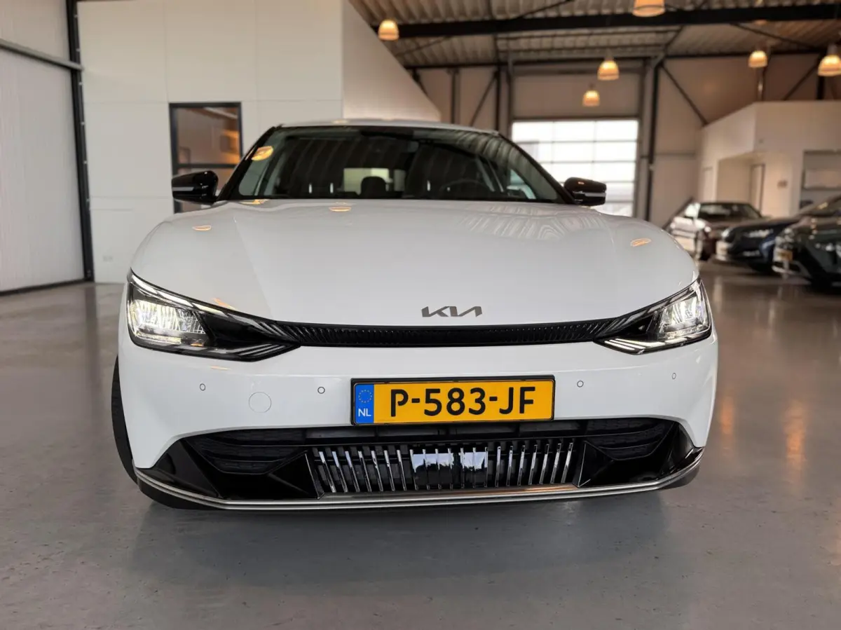 Plus 168kW/77,4 kWh RWD Plus|SoH 95,3%|Meridian Surround|