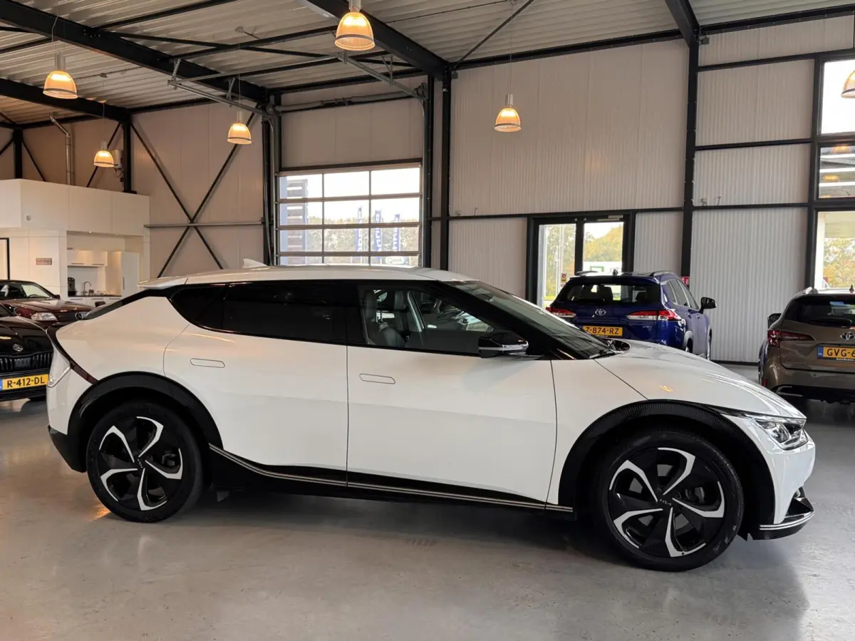 Plus 168kW/77,4 kWh RWD Plus|SoH 95,3%|Meridian Surround|