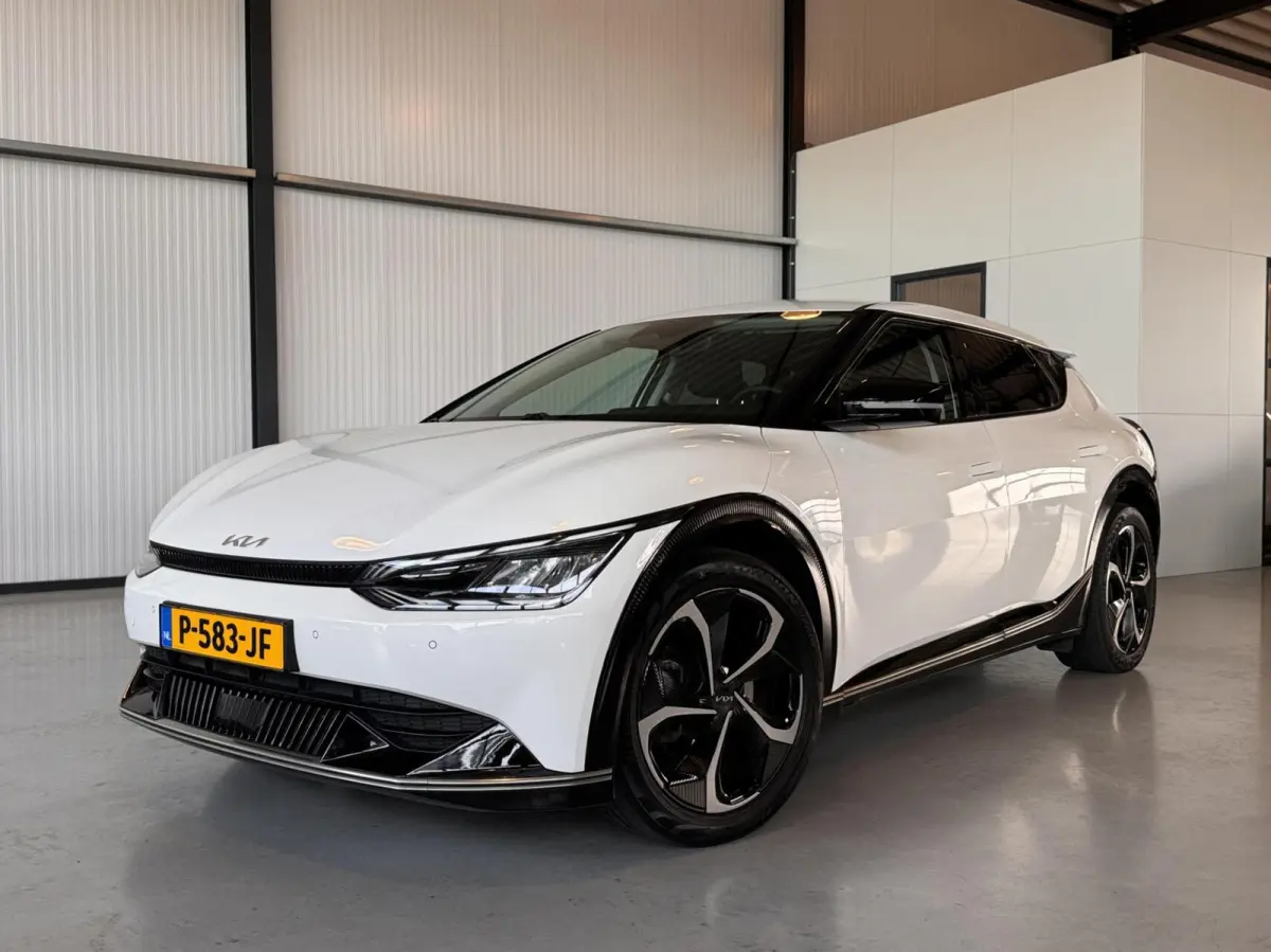 Plus 168kW/77,4 kWh RWD Plus|SoH 95,3%|Meridian Surround|
