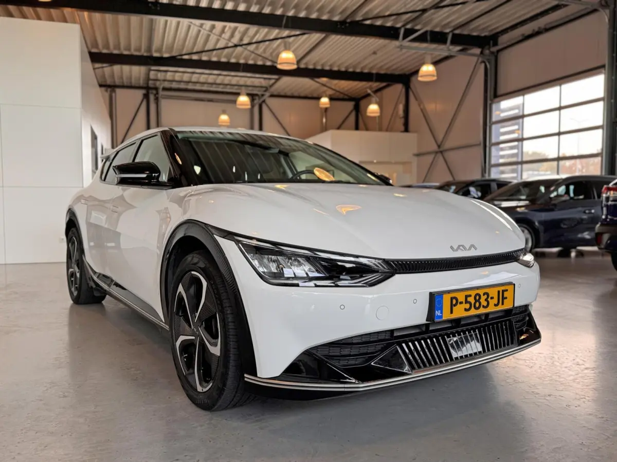 Plus 168kW/77,4 kWh RWD Plus|SoH 95,3%|Meridian Surround|