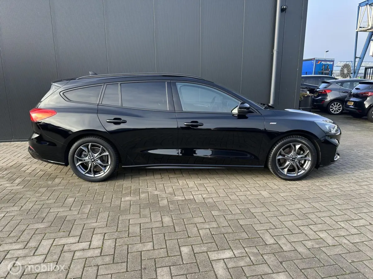 1.0 EcoBoost Titanium ST-Line Automaat