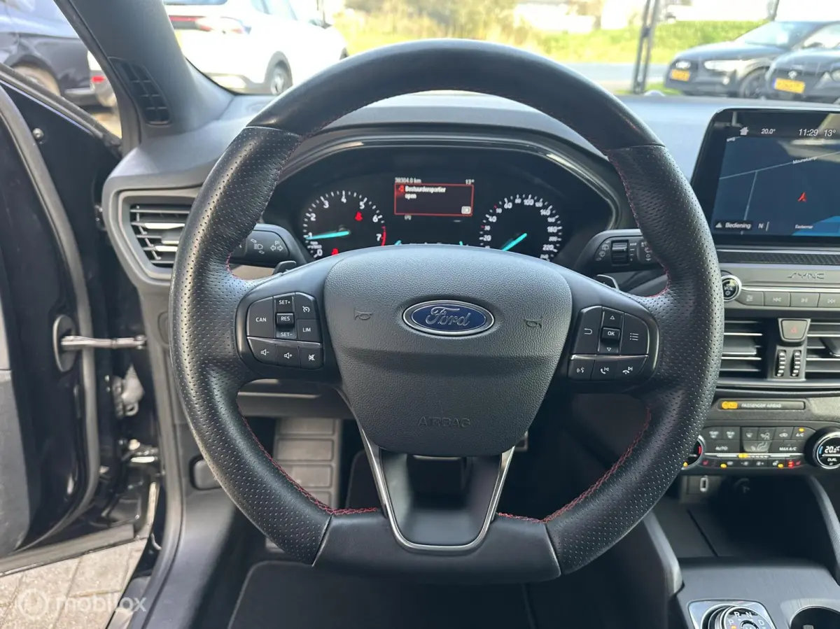 1.0 EcoBoost Titanium ST-Line Automaat