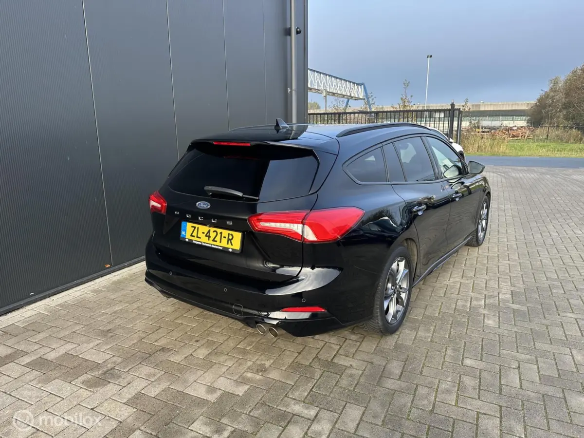 1.0 EcoBoost Titanium ST-Line Automaat
