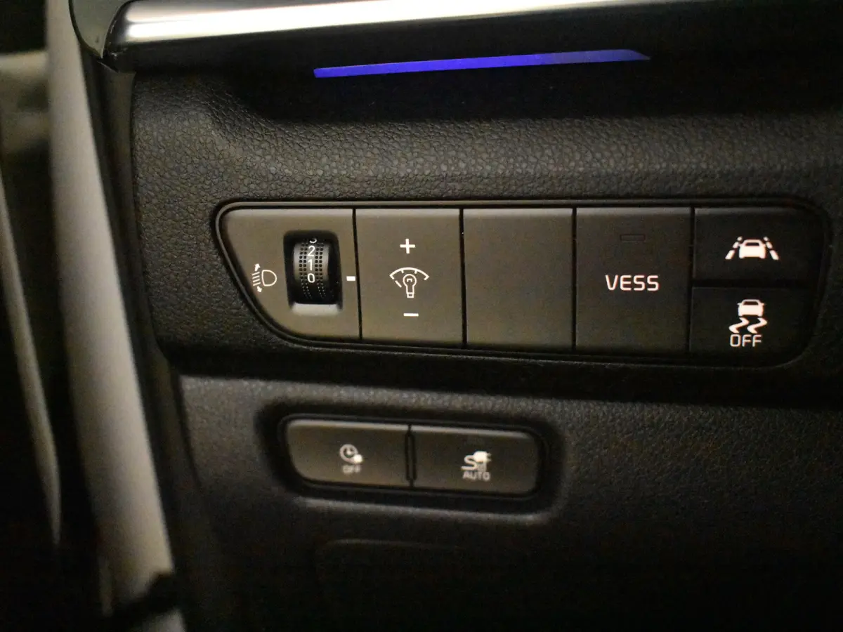 DynamicLine 64 kWh 204PK | Achteruitrijcamera | PDC | Navi | DAB |Keyless entry start  | Cruise contr adapt | Climate contr | 17"LMV