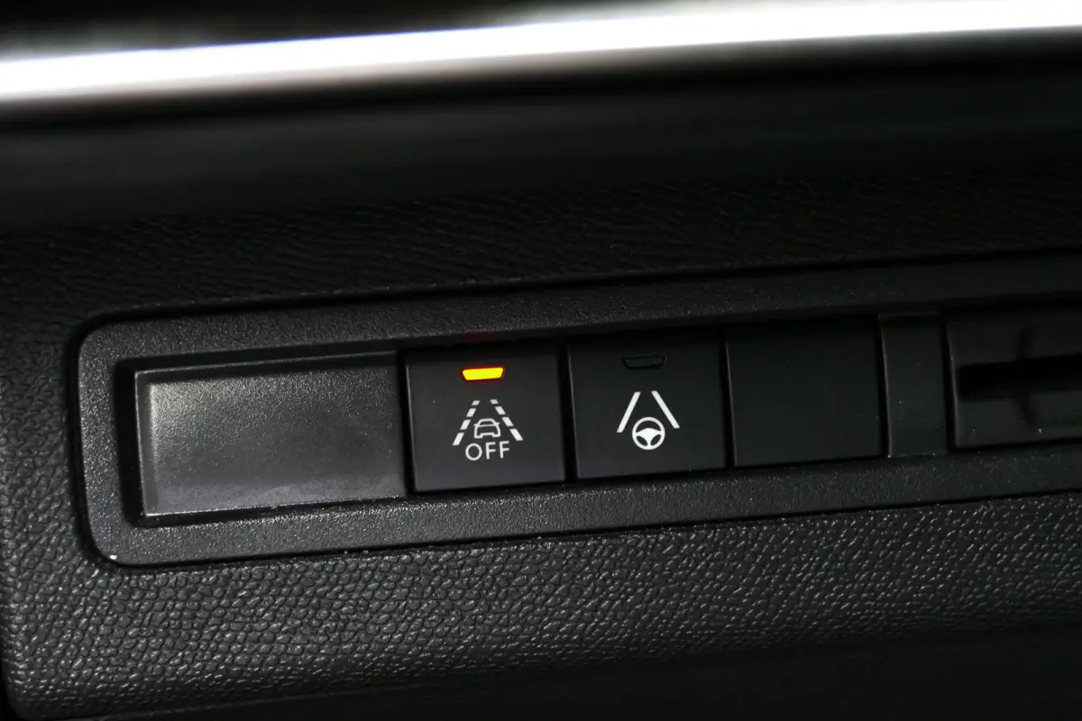 1.2 PURETECH 130PK GT AUTOMAAT / CAMERA / BLACK PACK / TREKHAAK / STOELVERWARMING / 19"LMV / FULL-LED / KEYLESS / NAVI / CLIMA / PDC / BLUETOOTH / ADAPT. CRUISECONTROL / 2E EIGENAAR / SCHITT