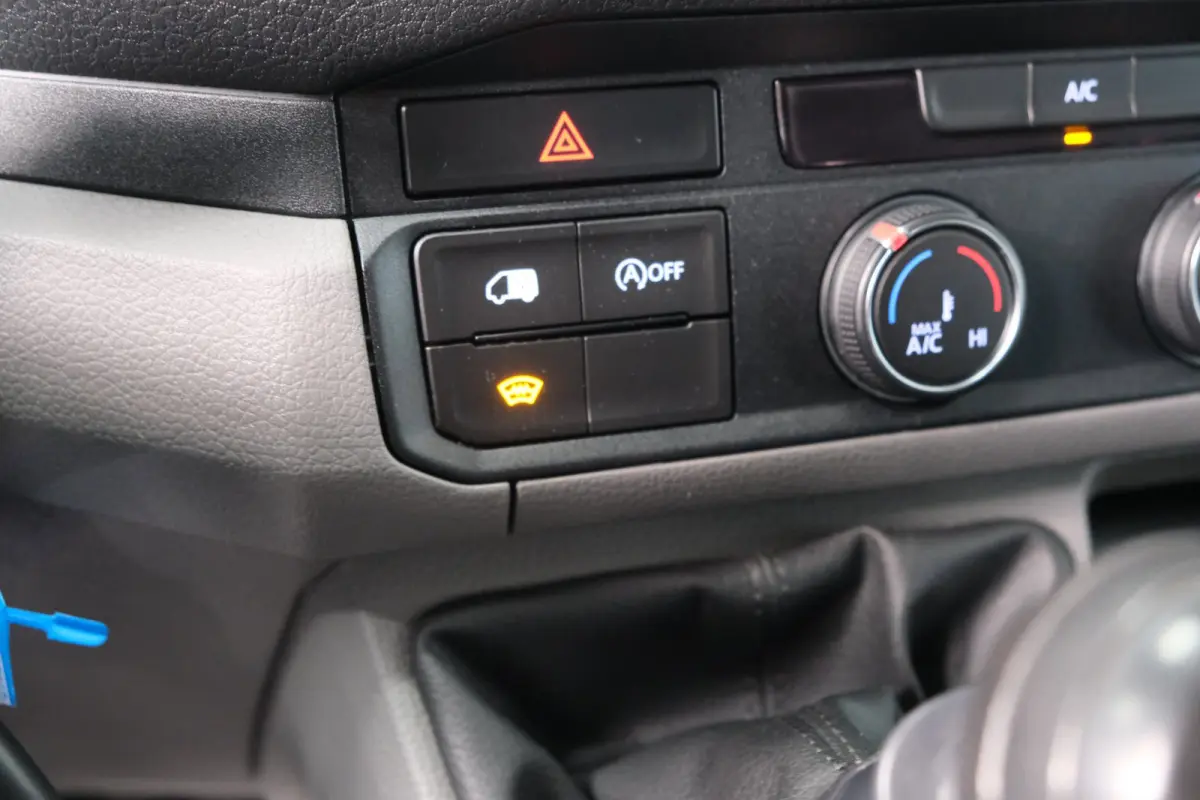 35 2.0 TDI 140pk L3H1 Highline - N.A.P. Airco, Cruise, Navi, PDC, Standkachel, Carplay, Camera, Trekhaak.