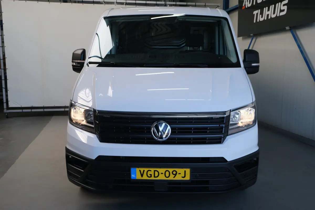 35 2.0 TDI 140pk L3H1 Highline - N.A.P. Airco, Cruise, Navi, PDC, Standkachel, Carplay, Camera, Trekhaak.