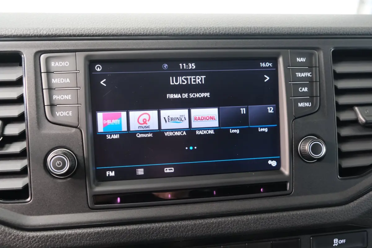 35 2.0 TDI 140pk L3H1 Highline - N.A.P. Airco, Cruise, Navi, PDC, Standkachel, Carplay, Camera, Trekhaak.