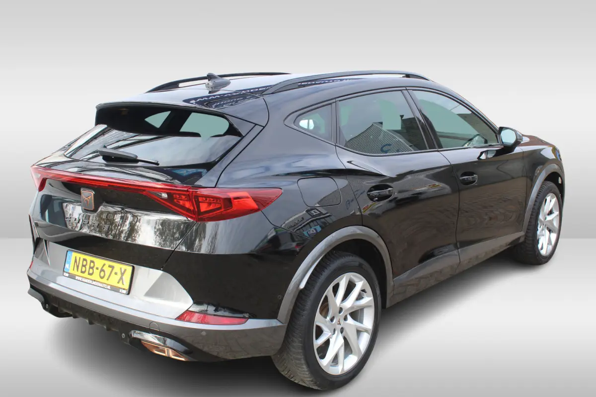 1.4 TSI e-Hybrid Essential Cruise control adaptief l stuur verwarmd l Voorstoelen verwarmd l Apple Carplay/Android Auto